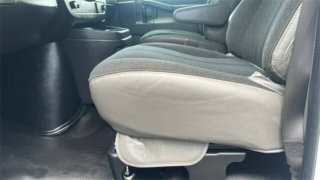 2023 GMC Savana 2500