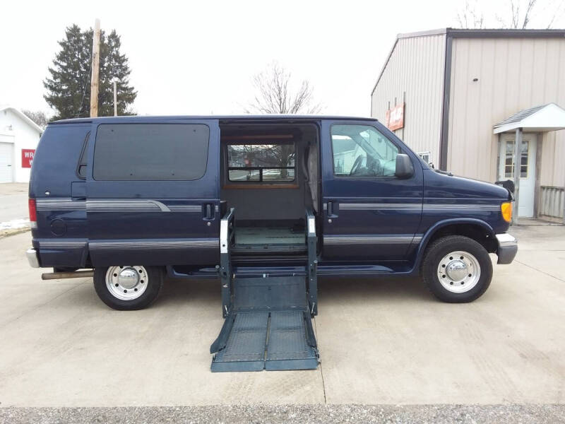 2005 Ford E-Series E-250 SD