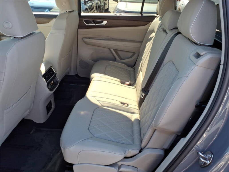 2026 Volkswagen Atlas SEL Premium R-Line 4Motion