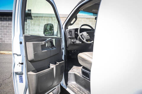 2024 Chevrolet Express 2500