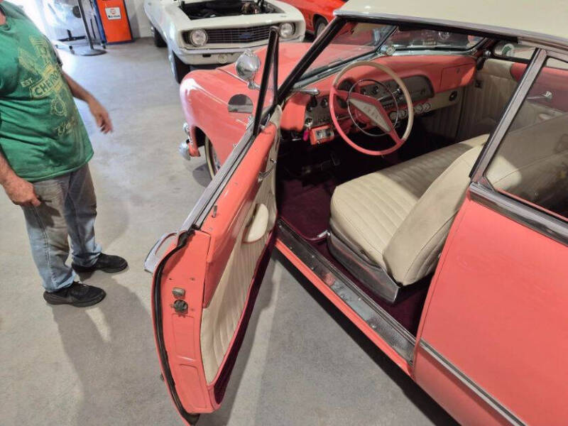 1951 Ford Crown Victoria