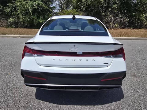 2025 Hyundai Elantra Hybrid SEL Sport