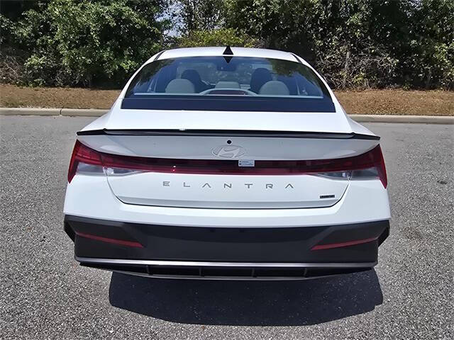 2025 Hyundai Elantra Hybrid SEL Sport