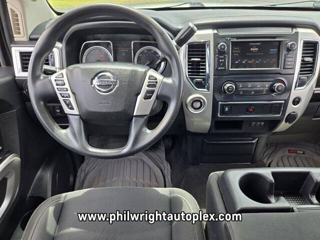 2019 Nissan Titan SV