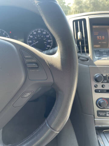 2011 Infiniti G37 Coupe x