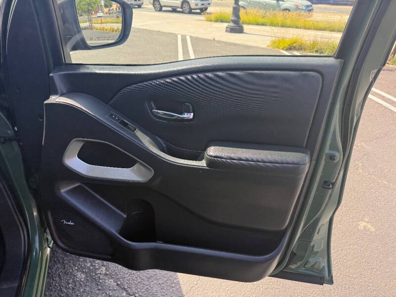 2023 Nissan Frontier SV