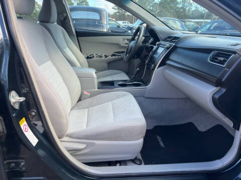 2017 Toyota Camry LE