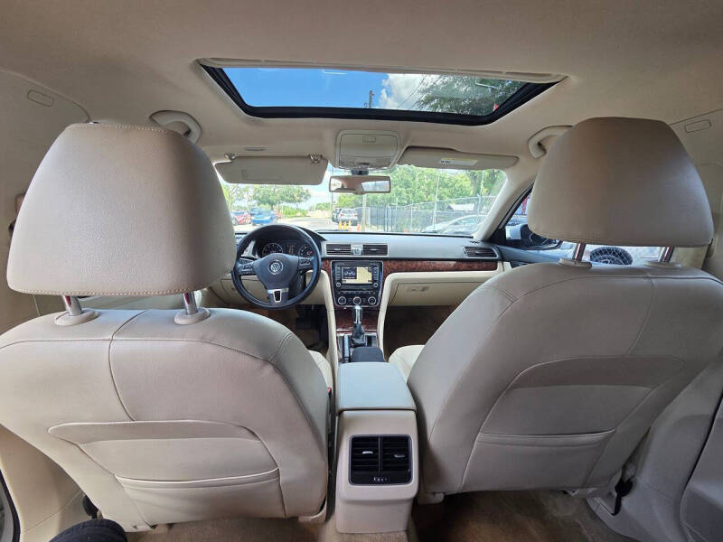 2013 Volkswagen Passat V6 SEL Premium