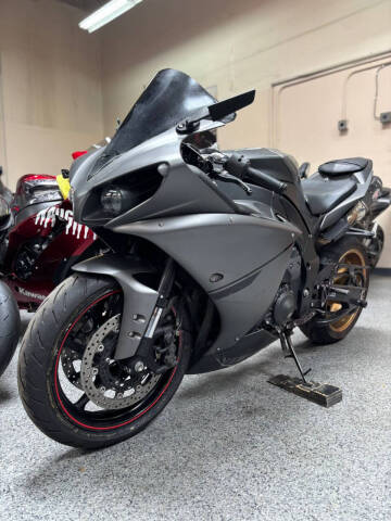 2014 Yamaha YZF-R1