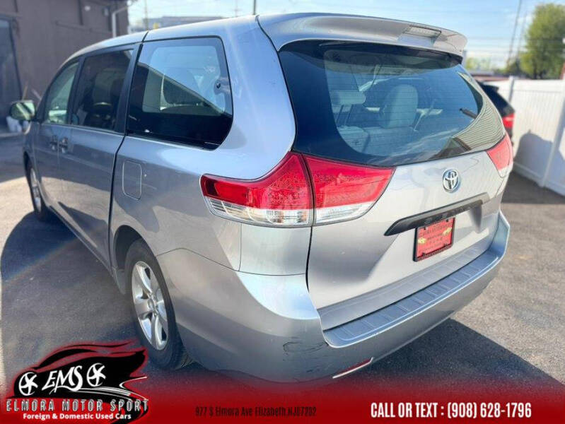 2012 Toyota Sienna Base 7-Passenger