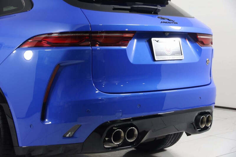 2024 Jaguar F-PACE SVR