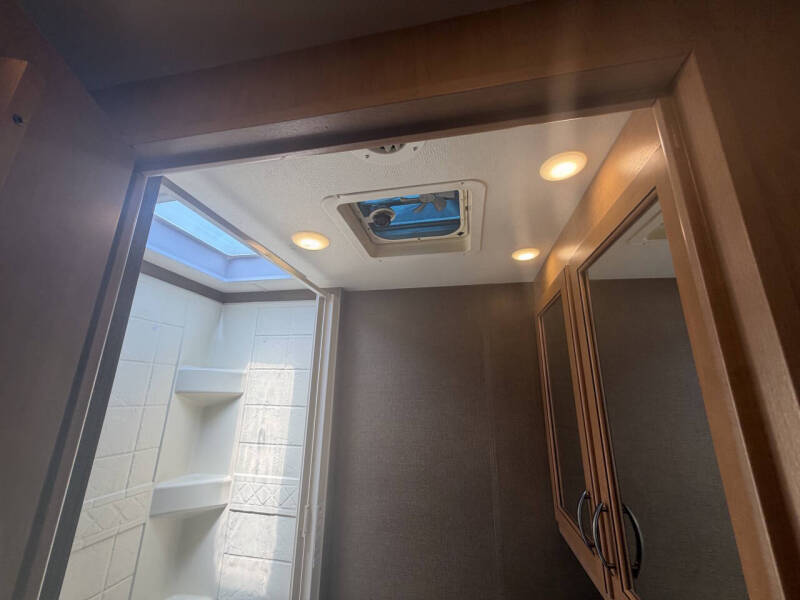 2017 Thor Motor Coach Chateau