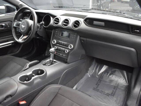 2022 Ford Mustang EcoBoost