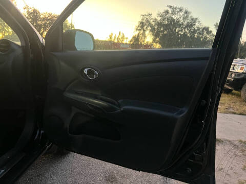 2013 Nissan Versa 1.6 S Plus