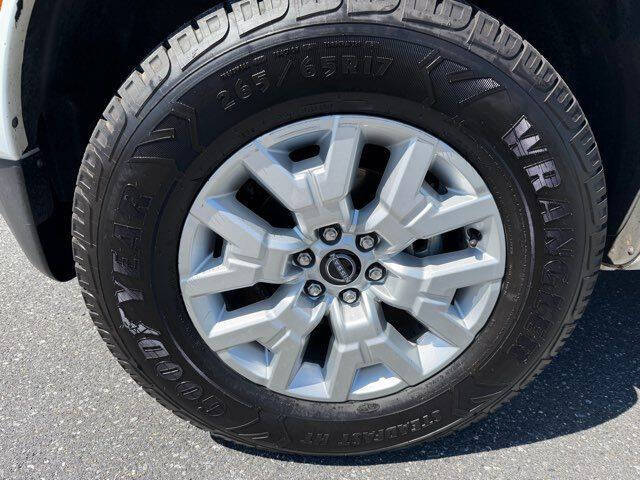 2023 Nissan Frontier SV