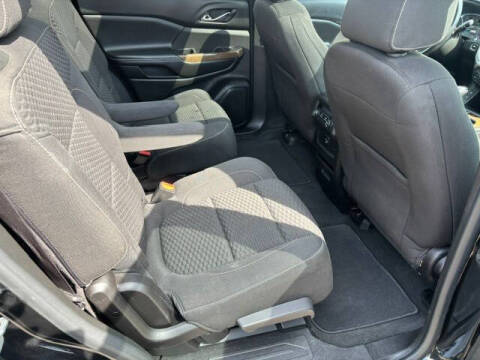 2017 GMC Acadia SLE-2