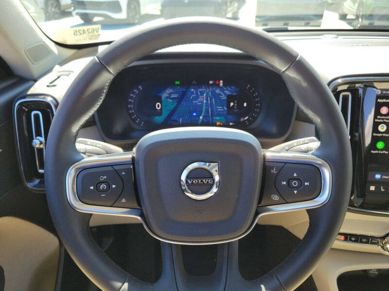 2026 Volvo XC40 B5 Ultra
