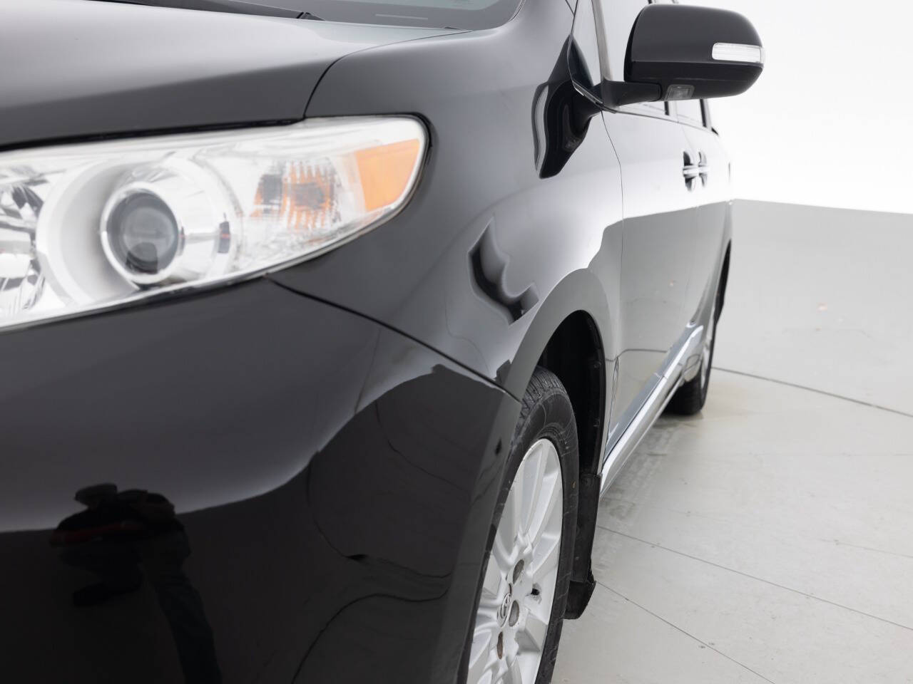 Used Car 2014 Toyota Sienna  Limited 7 Passenger 4dr Mini Van For Sale Under $15,000 In Coal City, Illinois