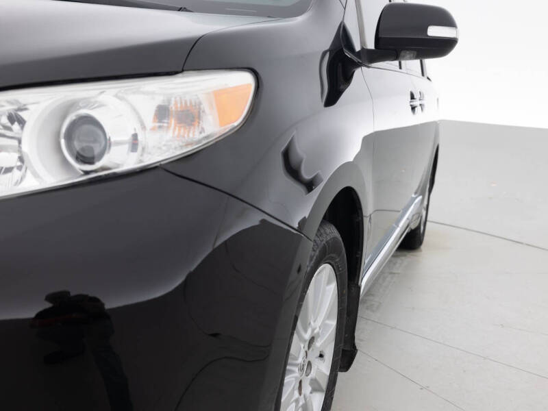 2014 Toyota Sienna Limited 7-Passenger