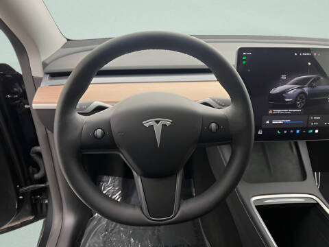 2025 Tesla Model Y Long Range