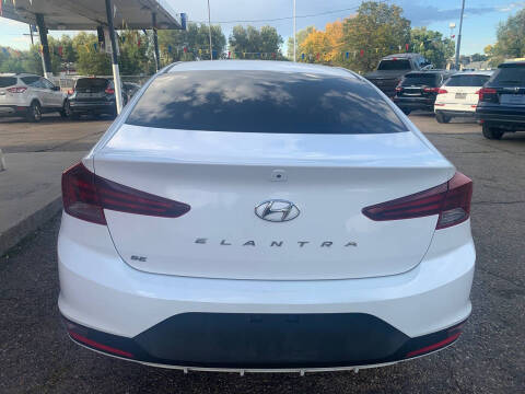 2020 Hyundai Elantra SE