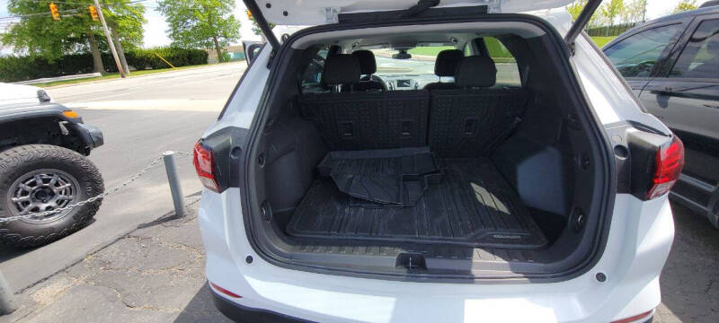 2024 Chevrolet Equinox LT - Photo 11