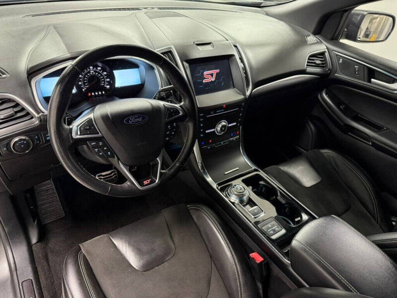 2019 Ford Edge ST