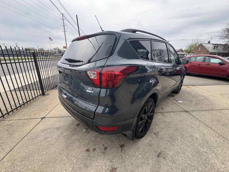 2019 Ford Escape SE