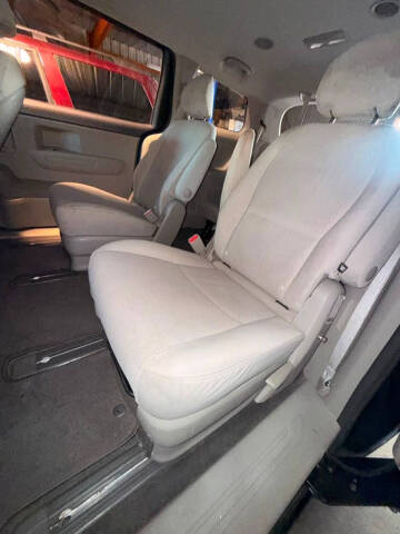2017 Kia Sedona L