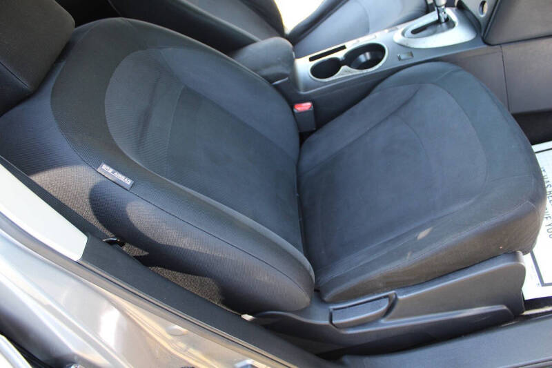 2012 Nissan Rogue S