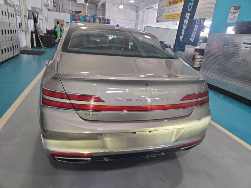 2020 Genesis G90