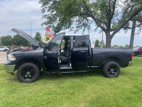 2016 RAM 1500 SLT