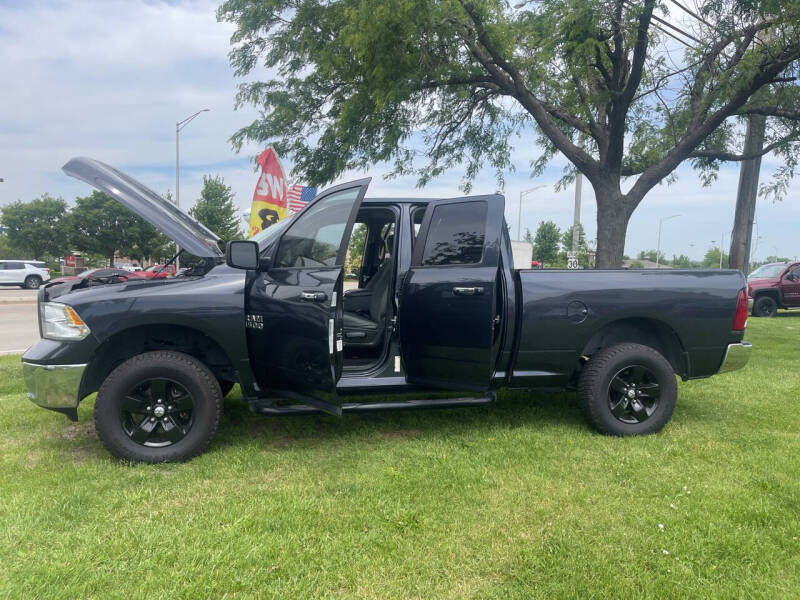 2016 RAM 1500 SLT