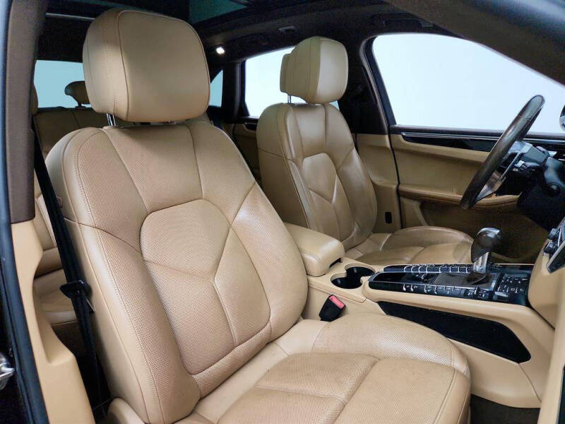 2016 Porsche Macan S