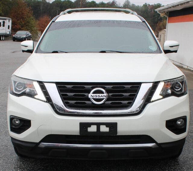 2020 Nissan Pathfinder SL