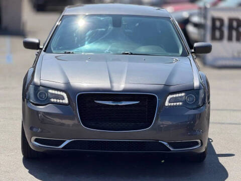 2015 Chrysler 300 Limited