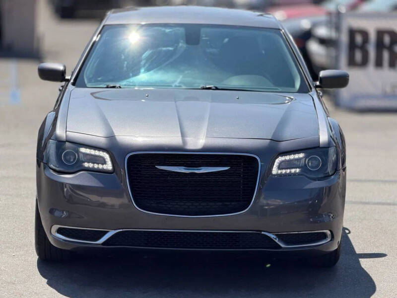 2015 Chrysler 300 Limited