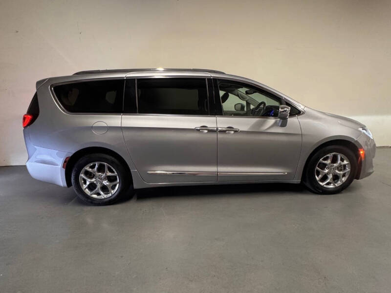2018 Chrysler Pacifica Limited