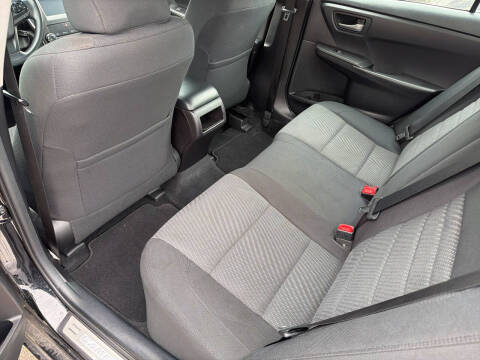 2017 Toyota Camry LE