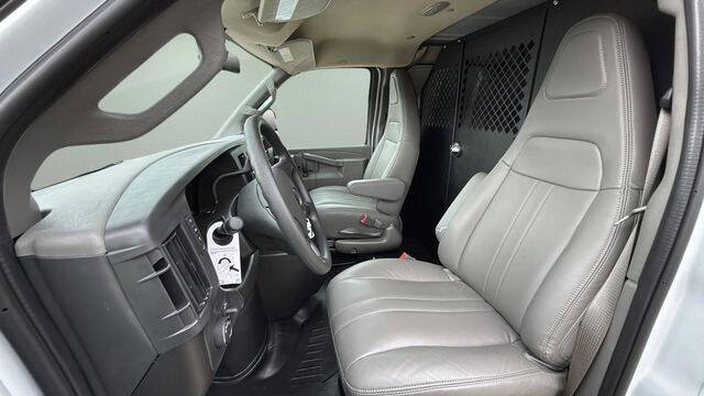 2025 Chevrolet Express 2500
