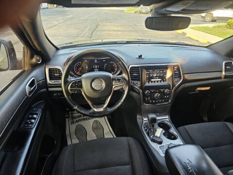 2020 Jeep Grand Cherokee Laredo