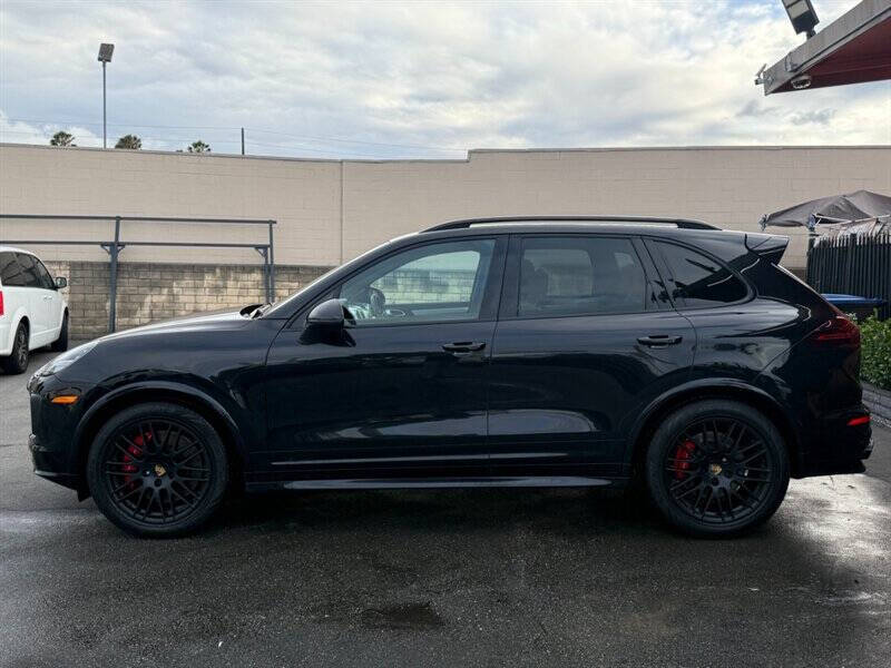 2016 Porsche Cayenne GTS