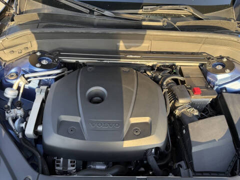2016 Volvo XC90 T6 R-Design