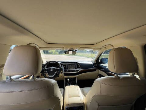 2018 Toyota Highlander Limited Platinum