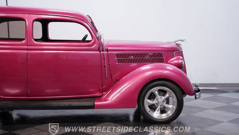 1936 Ford Deluxe
