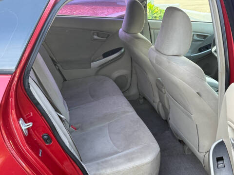 2010 Toyota Prius III