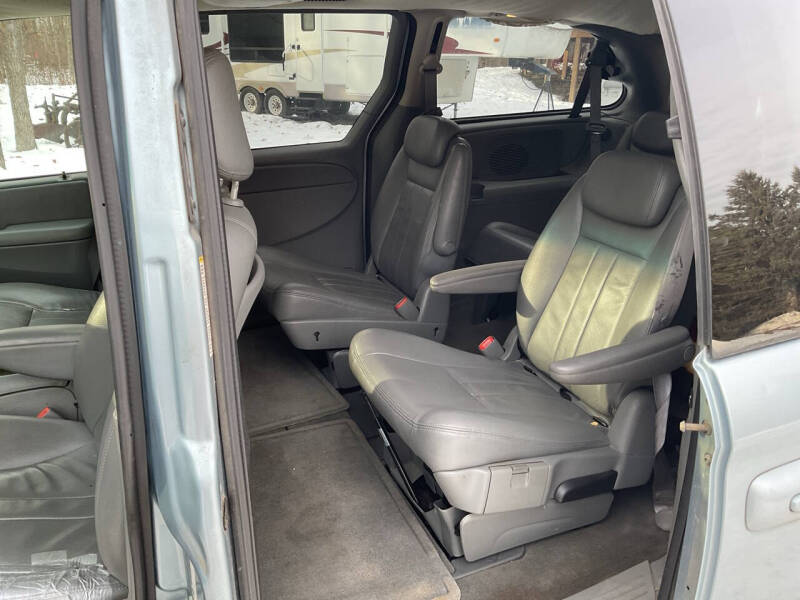 2005 Chrysler Town and Country Touring