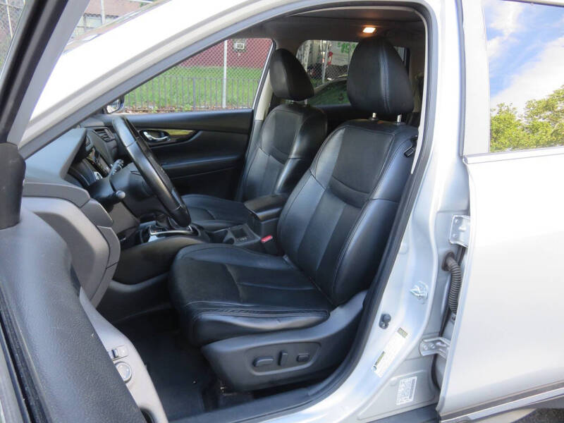 2017 Nissan Rogue SL