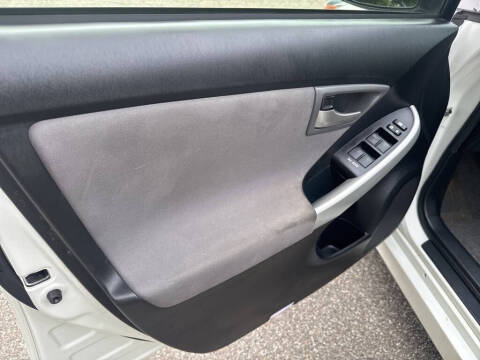 2012 Toyota Prius Plug-in Hybrid