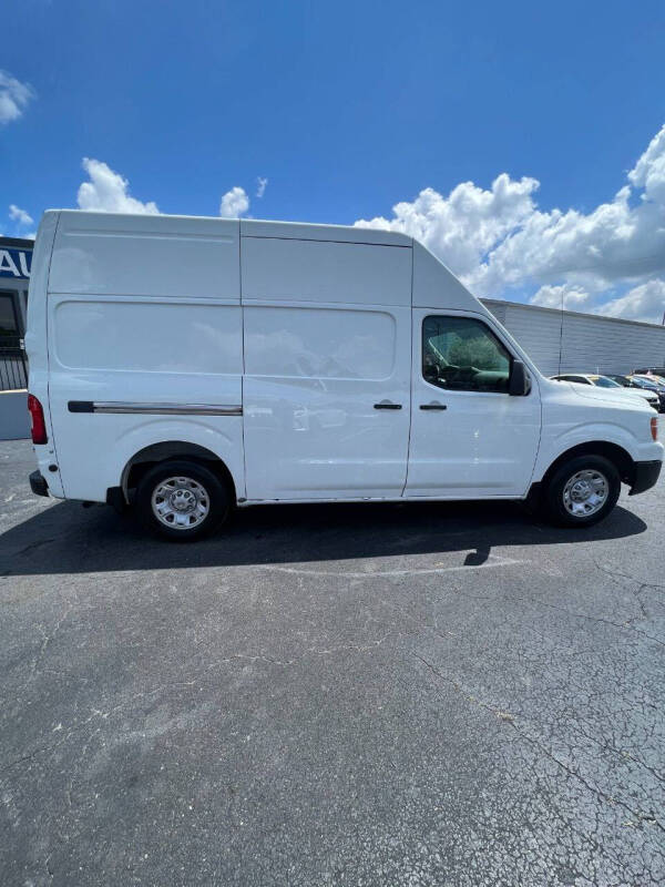 2018 Nissan NV Cargo SV photo 8